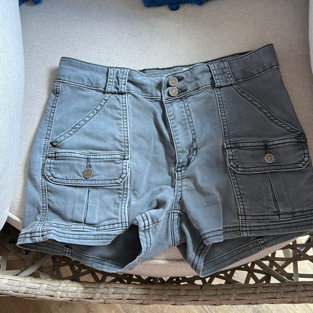 Pistols Grey shorts